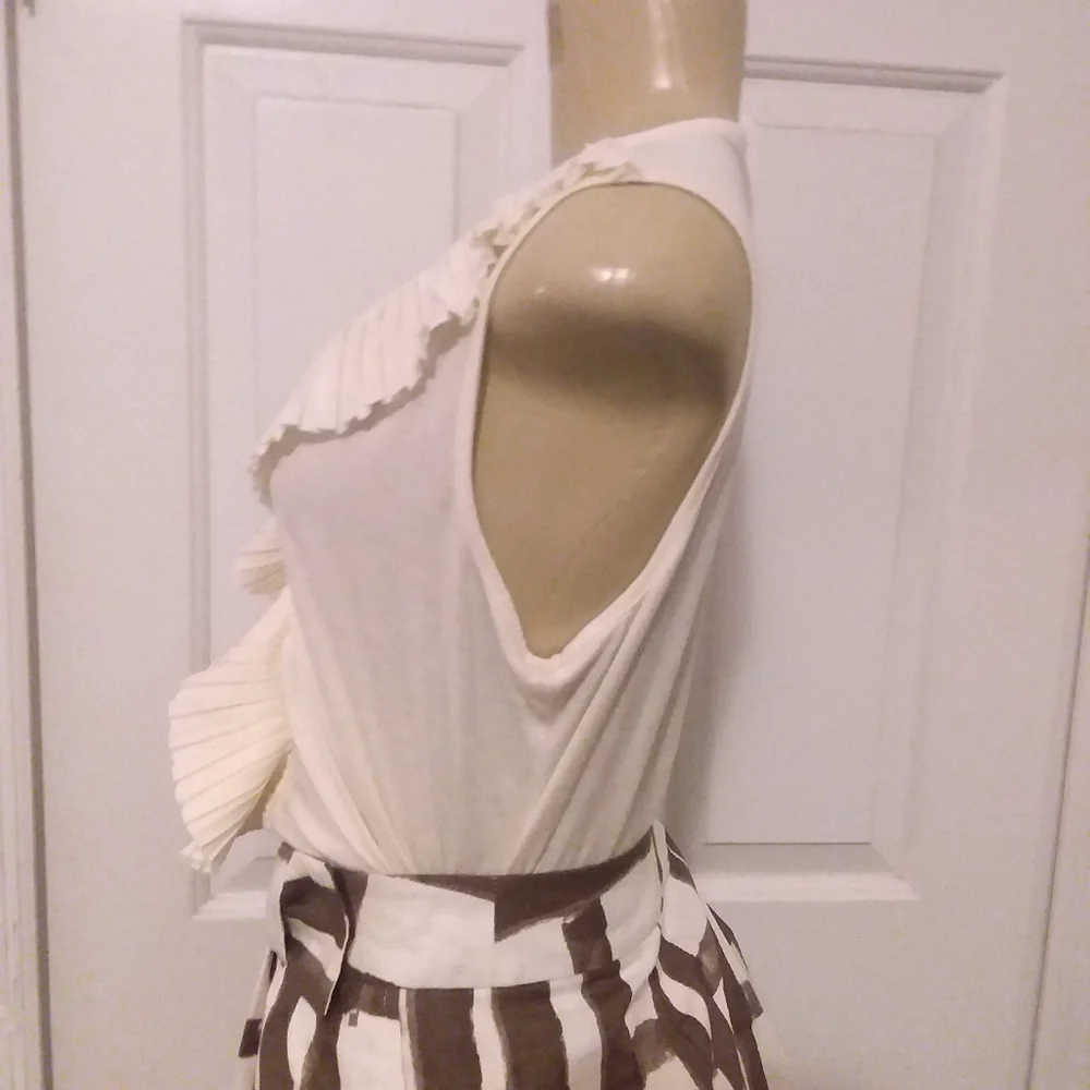 Banana Republic wrapped skirt - Picture 6 of 14